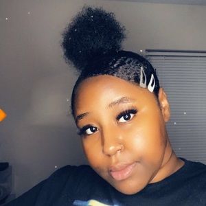 Meet your Posher, Tymelia